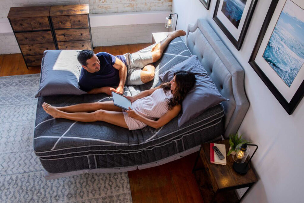 v11-mattress-above.jpg v11-mattress-above.jpg