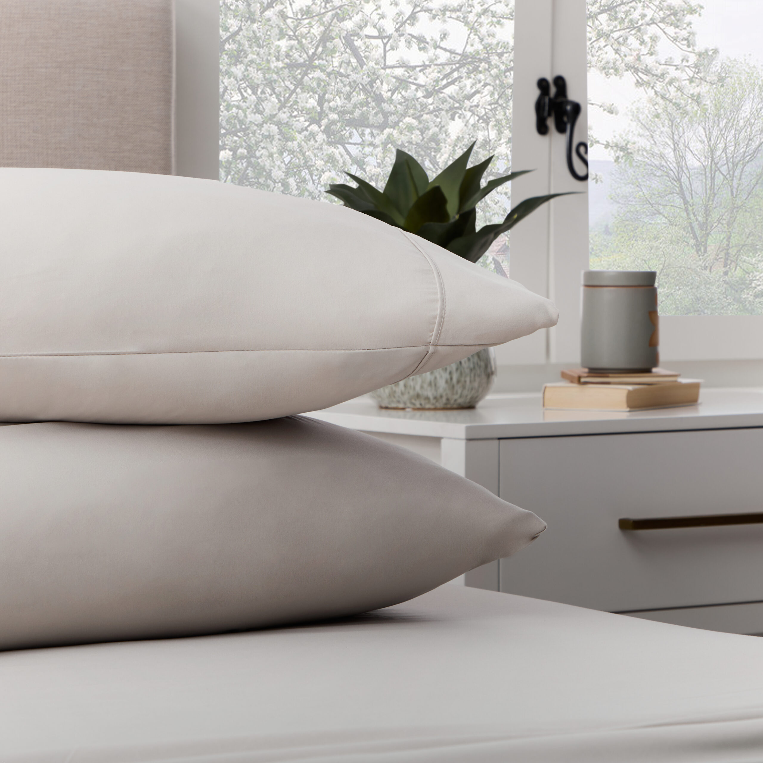 Malouf Brushed Microfiber Pillowcase Set Malouf Brushed Microfiber Pillowcase Set